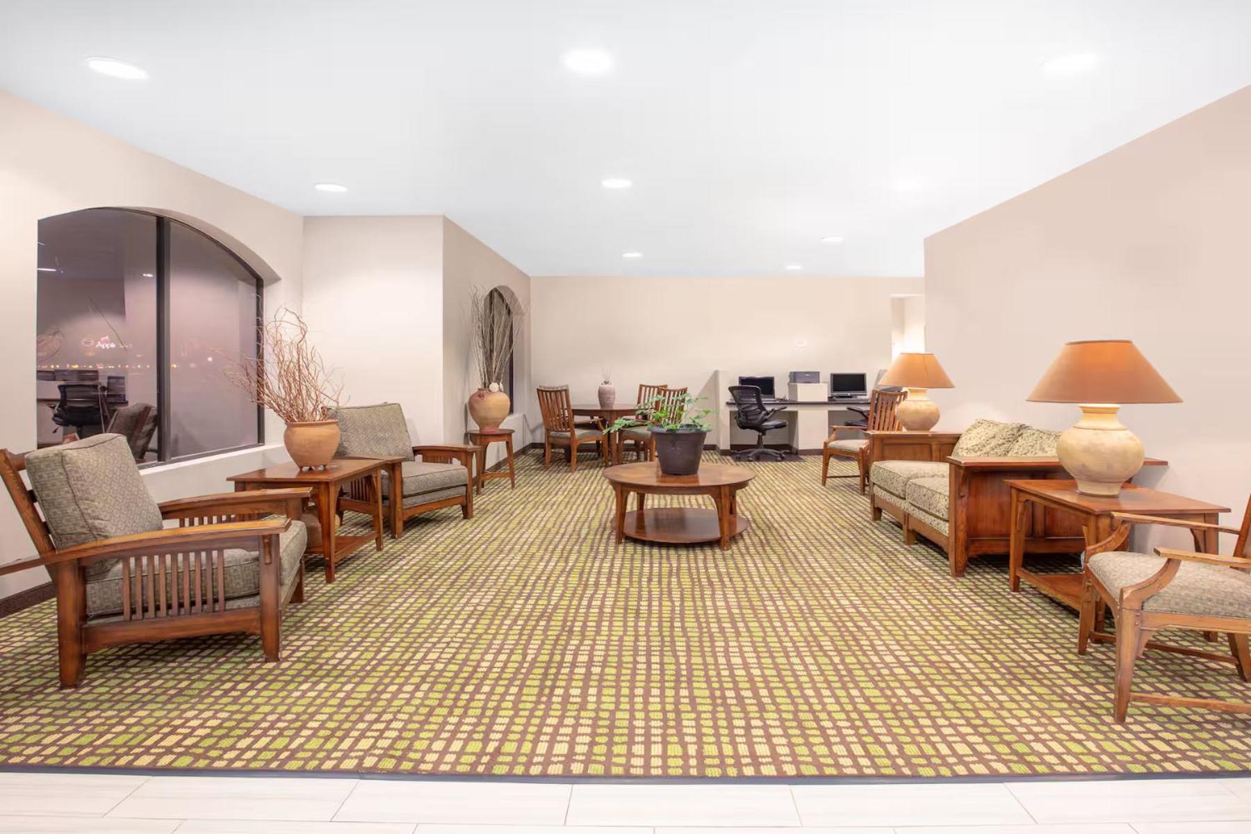 Cash Rewards Inn & Suites Розуэлл Экстерьер фото